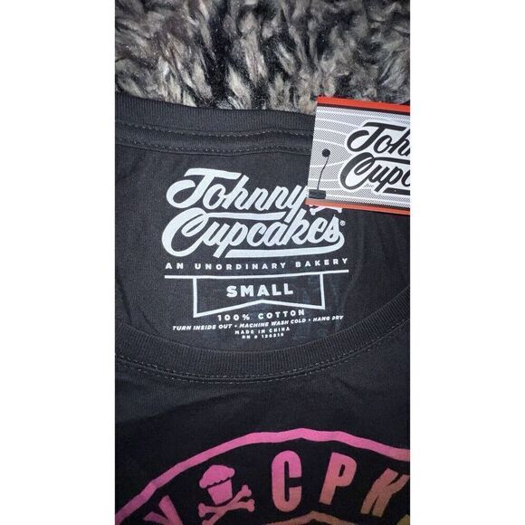 Rare Johnny Cupcakes Los Angles Zip Code Store Closing Tee Small - Picture 5 of 11